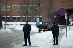 PET løslader den ene af de terror-anholdte