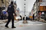 Afdød. Den 28-årige mand, der i dag ved 13-tiden blev skudt på Frederiksberg Allé er her til aften afgået ved døden efter lægerne vurderede, at han ikke kunne overleve efter flere skud. 
