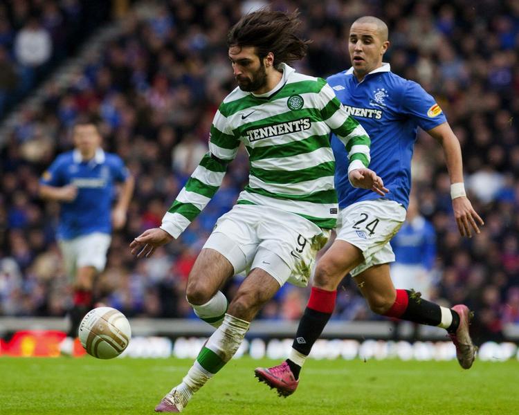 derby. Celtics Georgios Samaras (tv) blev dobbelt målscorer i topopgøret mod ærkerivalerne fra Glasgow Rangers. 
