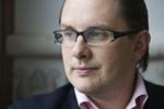VELFÆRD. Regeringen har tidligere indført optjeningsprincip for udlændinges adgang til børnecheck og luftet muligheden for at fratage udlændinges SU. Liberal Alliances Simon Emil Ammitzbøll er positiv for at forhandle om kommende forslag indenfor andre områder. 