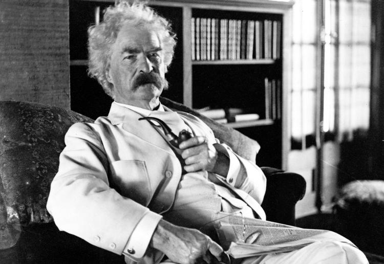 Klassiker. Mark Twain brugte en god del af sine sidste fire leveår på at diktere sin selvbiografi til en ansat stenograf. 