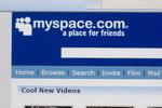 myspace. En dramatisk sparerunde kan koste mellem en tredjedel og halvdelen af MySpaces 1.100 ansatte. 