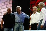 Itunes-rock. Bandet Pink Floyd, der her ses på scenen til Live 8, har indgået en aftale om salg af deres singler på iTunes. 