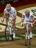 duel. Alex Rasmussen (tv.) har duelleret adskillige gange med Iljo Keisse (tv.) som her i Gent i 2009, men det kommende seksdagsløb i Rotterdam bliver uden belgieren. 