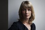 Ansøgning.  Politikens kulturredaktør Anita Bay Bundegaard sender ansøgning til jobbet som DR's generaldirektør. 