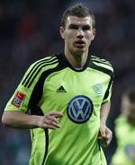solgt. Manchester Citys hold af dyre stjerner får nu tilføjet topscoreren fra sidste år i den tyske bundesliga, Edin Dzeko. 