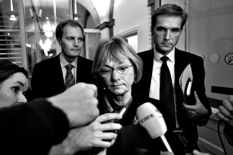 tavshed. Sjældent har et toneangivende parti forsøgt at lurepasse, som Dansk Folkeparti gør i debatten om efterlønsreformer. Arkivfoto: Jacob Ehrbahn 