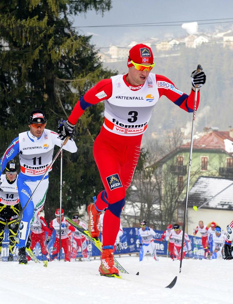 sikkert. Petter Northug fører an i 20 kilometer klassisk, som nordmanden vandt ved Tour de Ski i Italien. 