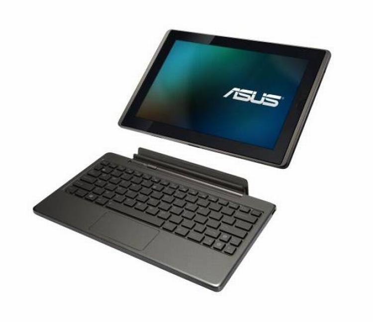 Selskabet bag Asus computerne er gået længst i konceptudviklingen af iPad-konkurrenterne. Her er det den ene af de to modeller, selskabet lancerer i Las Vegas, Transformer, hvor tastaturet sidder sammen med skærmen, men de to kan skilles helt ad og fungerer trådløst sammen. 
