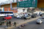 Likvidering. Lig hængede fra broer er hverdagskost i Mexico. 
