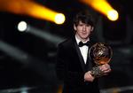 Vinder. »For at være helt ærlig så havde jeg ikke regnet med at vinde i dag, det er bare dejligt at være her sammen med mine to kammerater. Det gør det endnu mere specielt at vinde«, siger Lionel Messi 