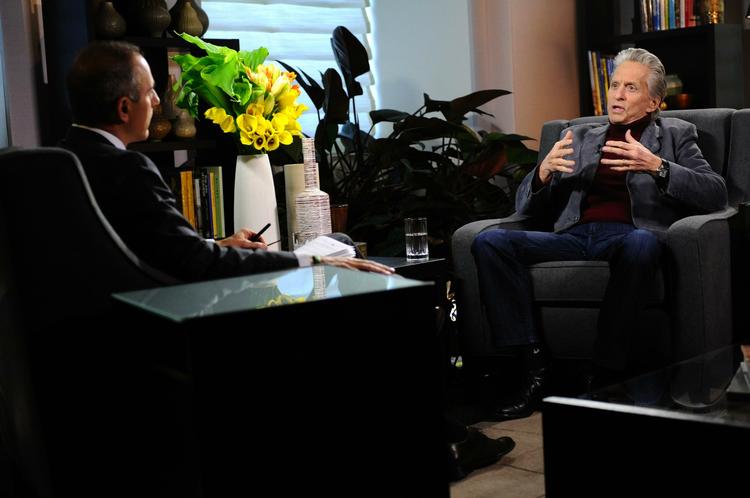 Åbenbaring. Skuespiller Michael Douglas fortæller i det første interview, siden han fik konstateret kræft i august, at sygdommen har åbnet hans øjne for hans kærlighed til famile, venner og fans. 