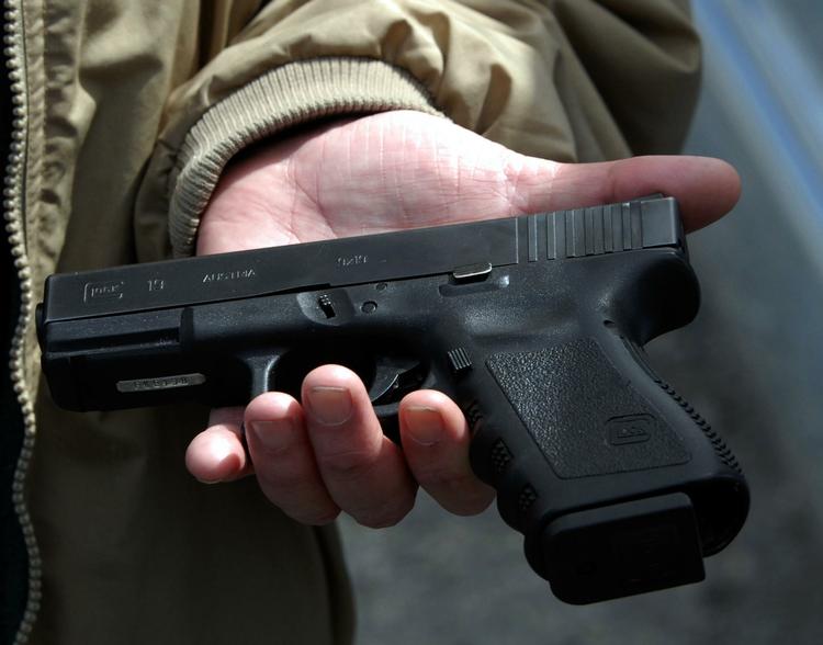 SKYDELYSTEN? Denne Glock 9mm er mage til den, der dræbte seks og sårede 14 ved weekendens skuddrama i Tucson, Arizona. 