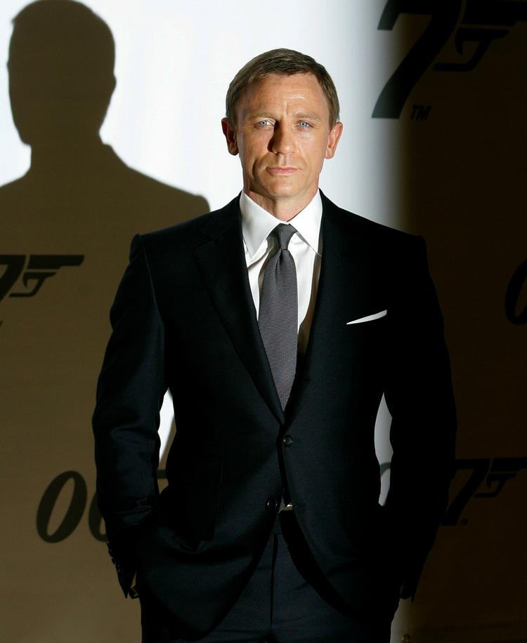 Bondy. Daniel Craig er klar til for tredje gang at redde verden som agent 007. 