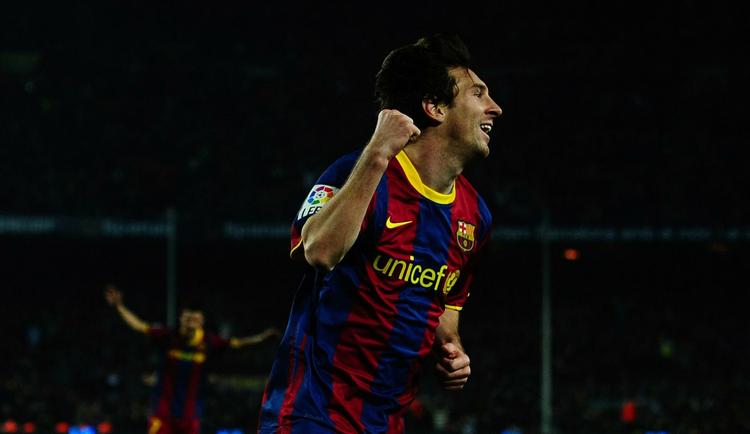 hattrick. Lionel Messi jubler efter en af de tre scoringer fra argentinerens fødder i pokalkvartfinalen mod Betis. 
