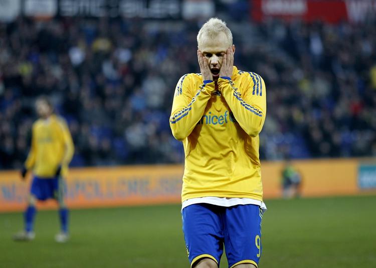 svækkelse. Henrik Jensen ser det som et tab, hvis Brøndby mister Alexander Farnerud. 