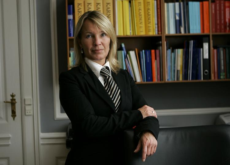 Ballade. Vælgerforeninger på stribe angriber Lene Espersen 
