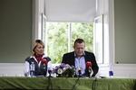 farvel. Mytteriet mod Lene Espersen har sat afdansningsballet for den værdikonservative blok i gang hurtigere end ventet, skriver Lars Trier. 