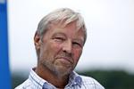 Knæk. Villum Christensen, der sidder i Folketinget for Liberal Alliance, har brækket armen. 