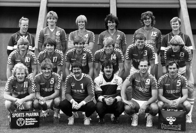 1984. Den danske trup, der deltog ved OL i 1984, talte mange af dansk håndbolds største profiler. 