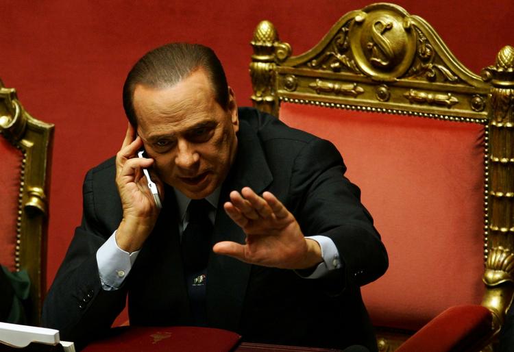 Dydig. Silvio Berlusconi mener ikke, at han har begået noget strafbart i sagen om den unge danser Ruby. 