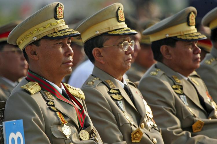 Junta. Generalerne har regeret Burma siden det første militærkup i 1962. Der er ingen effektiv opposition i landet. 