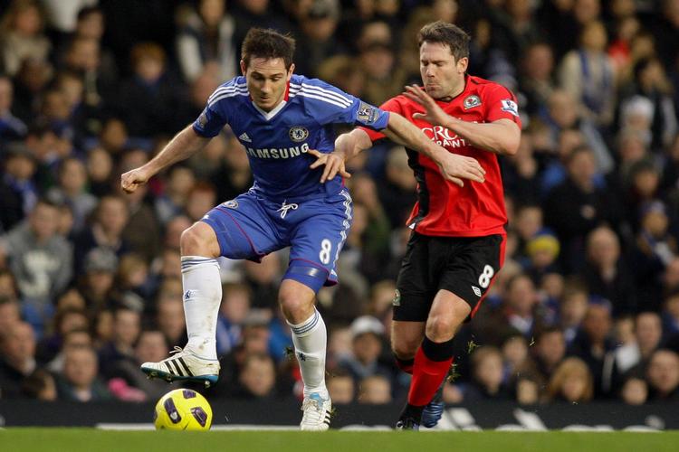 sejr. Frank Lampard (t.v.) og Chelsea fik tre vigtige point i kampen om at kvalificere sig til Champions League i næste sæson. 
