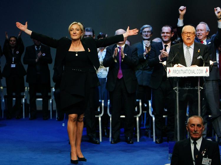 Medvind. Marine Le Pen har overtaget lederskabet for Front National fra farmand Jean-Marie Le Pen. 