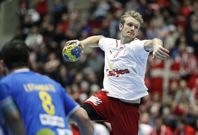 skudarmen. Det tog sin tid, før Lasse Boesen fik held med sine afslutninger. 