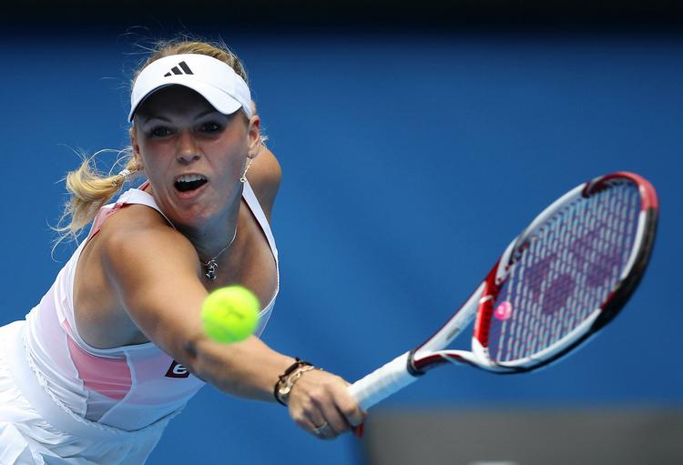 videre. Caroline Wozniacki sejrede i to sæt mod Gisela Dulko, som dog gav god modstand undervejs. 