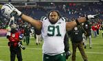 robust. New York Jets-forsvaret stod solidt hele kampen mod New England Patriots, som blev sendt ud af slutspillet i NFL. 