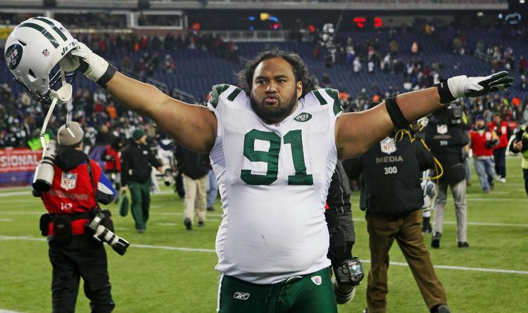 robust. New York Jets-forsvaret stod solidt hele kampen mod New England Patriots, som blev sendt ud af slutspillet i NFL. 
