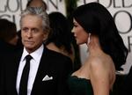 Michael Douglas og skuespillerkonen Catherine Zeta-Jones. Douglas, der netop kommet sig over en fremskreden strubekræft, modtog aftenens største bifald, da han præsenterede aftenens sidste pris. »Der må være en nemmere måde at få et stående bifald på«, sagde han til det. 