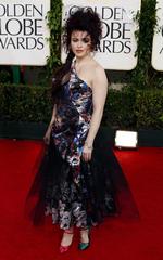 Helena Bonham Carter, seneste kendt fra Harry Potter-filmene og Sweeney Todd, har valgt et lidt mindre mildt udseende end Jones. 