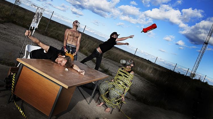 Stupid White Mens musik er baseret på den grungerock, bandet under navnet Aya spillede i over fem år - den er bare blevet bedre. 