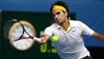 urværket. Roger Federer fra Schweiz satte ikke mange fodaftryk forkert under åbningskampen mod slovakken Lukas Lacko. 