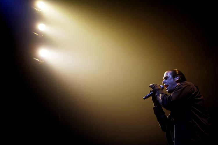 L.O.C. begejstrede et stort publikum i 2008, hvor han fra Orange Scene fik folk til at synge med på 'Undskyld, So'. Til sommer gæster han festivalen med nyt materiale. 