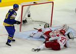 overmænd. De danske ishockeymænd spillede en flot VM-turnering, men blev slået ud i kvartfinalen af Sverige. Arkivfoto. 