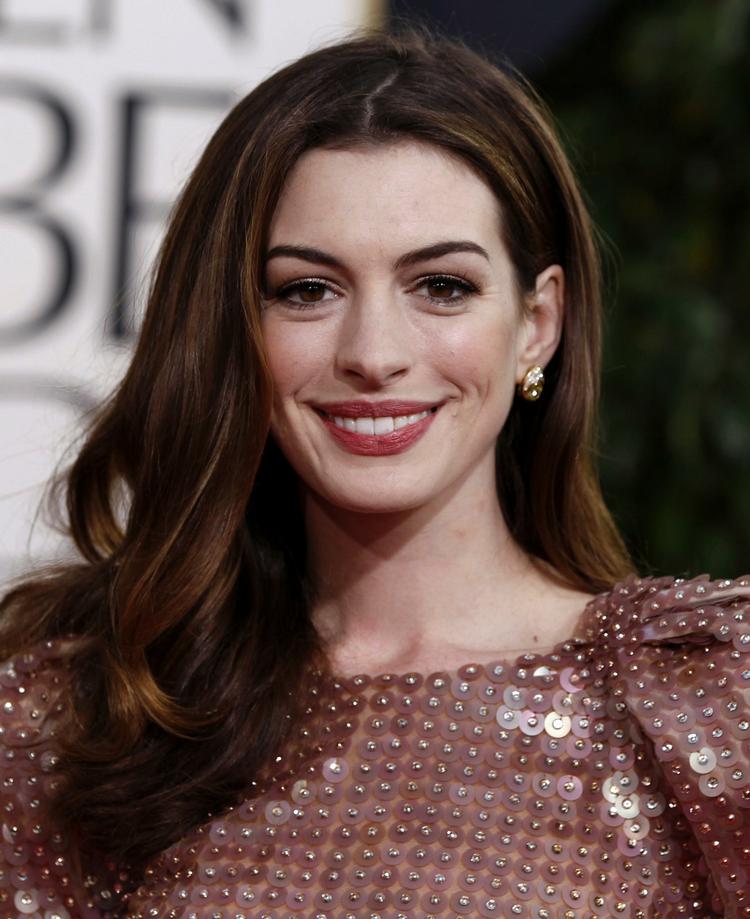 Knurrrr. Anne Hathaway har længe eftertragtet rollen som kattevinden Catwoman i den sidste af Christopher Nolans tre Batman-film. Og nu er den hendes. 