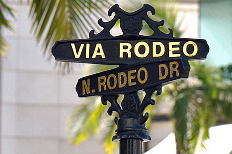 Shopping_LAintro_web_bgwalker_iStock_000005642007