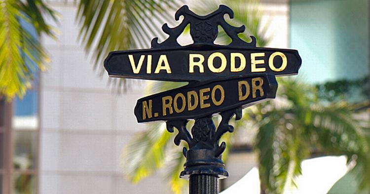 Shopping_LAintro_web_bgwalker_iStock_000005642007