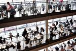 DISCOUNT. Regeringen vil indføre etårige kandidatuddannelser, men kritikere mener, at det vil føre til discountuddannelserne. 