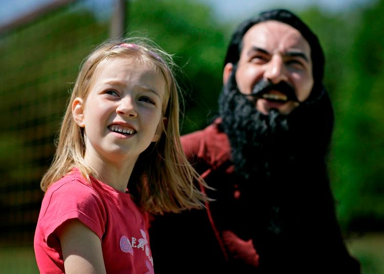 Bogstavsjov. Skæg med bogstaver hedder et af de programmer, som bliver en del af den ny børnetime. 