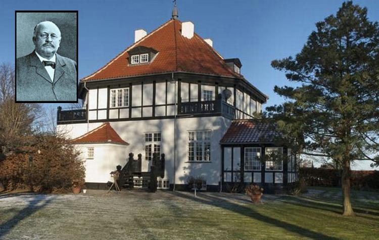 Alberti, der heder Peter Adler til fornavn, fik dette sommerhus opført i 1907. Den koster 15,8 millioner kroner. Foto: Home/Wikipedia 