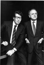 Det perfekt par. Mens Yves Saint Laurent (tv) holdt sig meget for sig selv i kampen mod depressioner, var hans mand Pierre Bergé (th) den udadvendte, der kæmpede mod homofobi og promotede YSL til en modefyrste. Foto: Miracle Film 