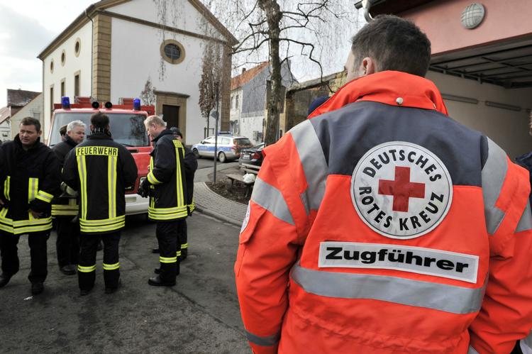 Våbenfund. Politi- og redningsmandskab fik travlt i tyske Becherbach i dag. 