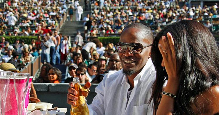 Barer_LA_web_Jamie Foxx_Hollywood Bowl_Reed Saxon_AP