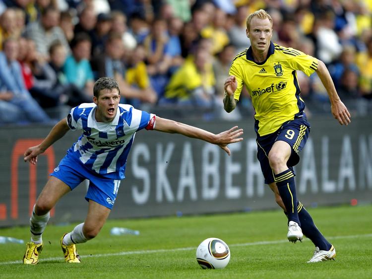 træningsturnering. OB's Chris Sørensen (tv) er sandsynligvis med i kampen mod Brøndby i Portugal, mens Alexander Farnerud (th) har valgt at forlade klubben og smække med døren. 