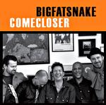 Sjældent er mudderet fløjet så hidsigt gennem luften i den ellers så fredsommelige danske rockandedam. Big Fat Snake og tidligere medlem i bandet, Peter Viskinde, har begge lavet et album efter det dramatiske brud. Foto fra cover. 