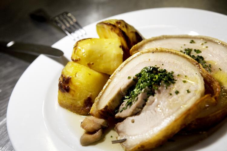 Der er igen gang i lokalerne på Dronningensgade, hvor restauranten Bottega tidligere holdt til. 